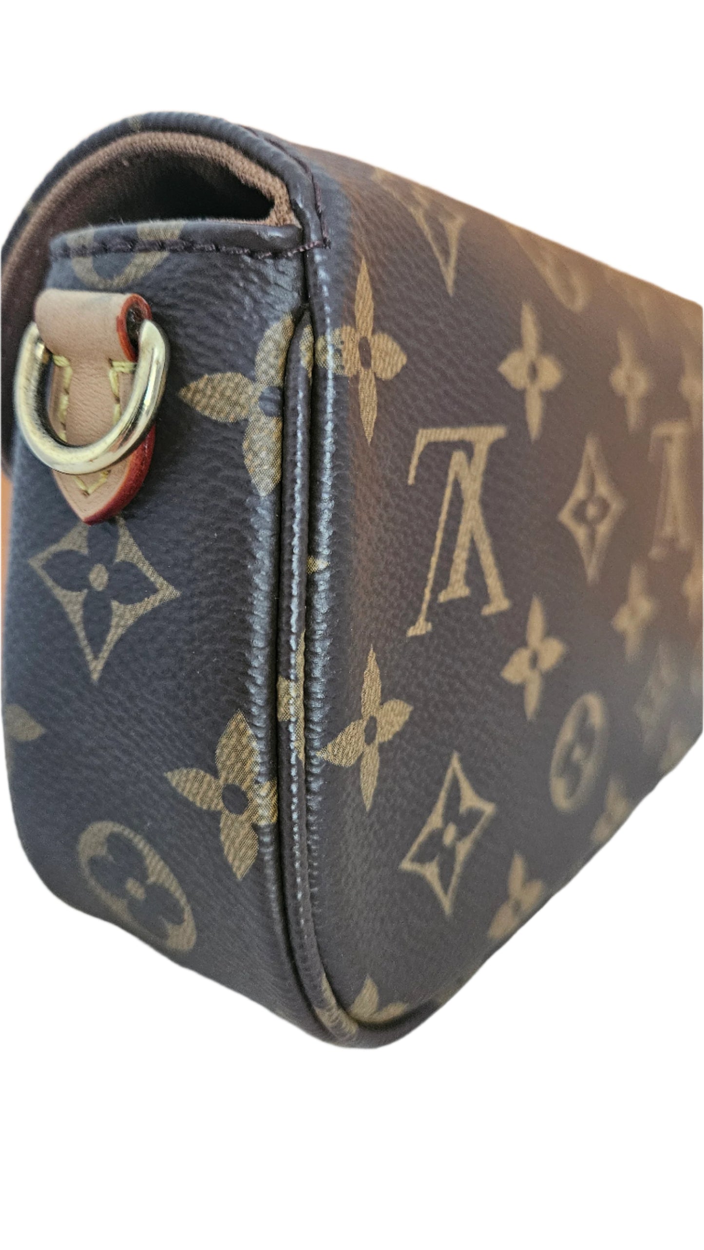 LOUIS VUITTON IVY
