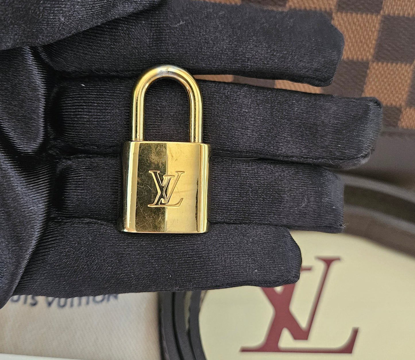 LOUIS VUITTON ALMA BB DAMIER