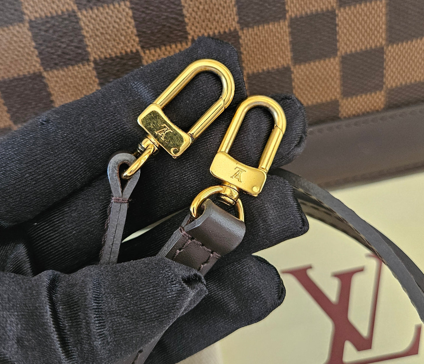 LOUIS VUITTON ALMA BB DAMIER
