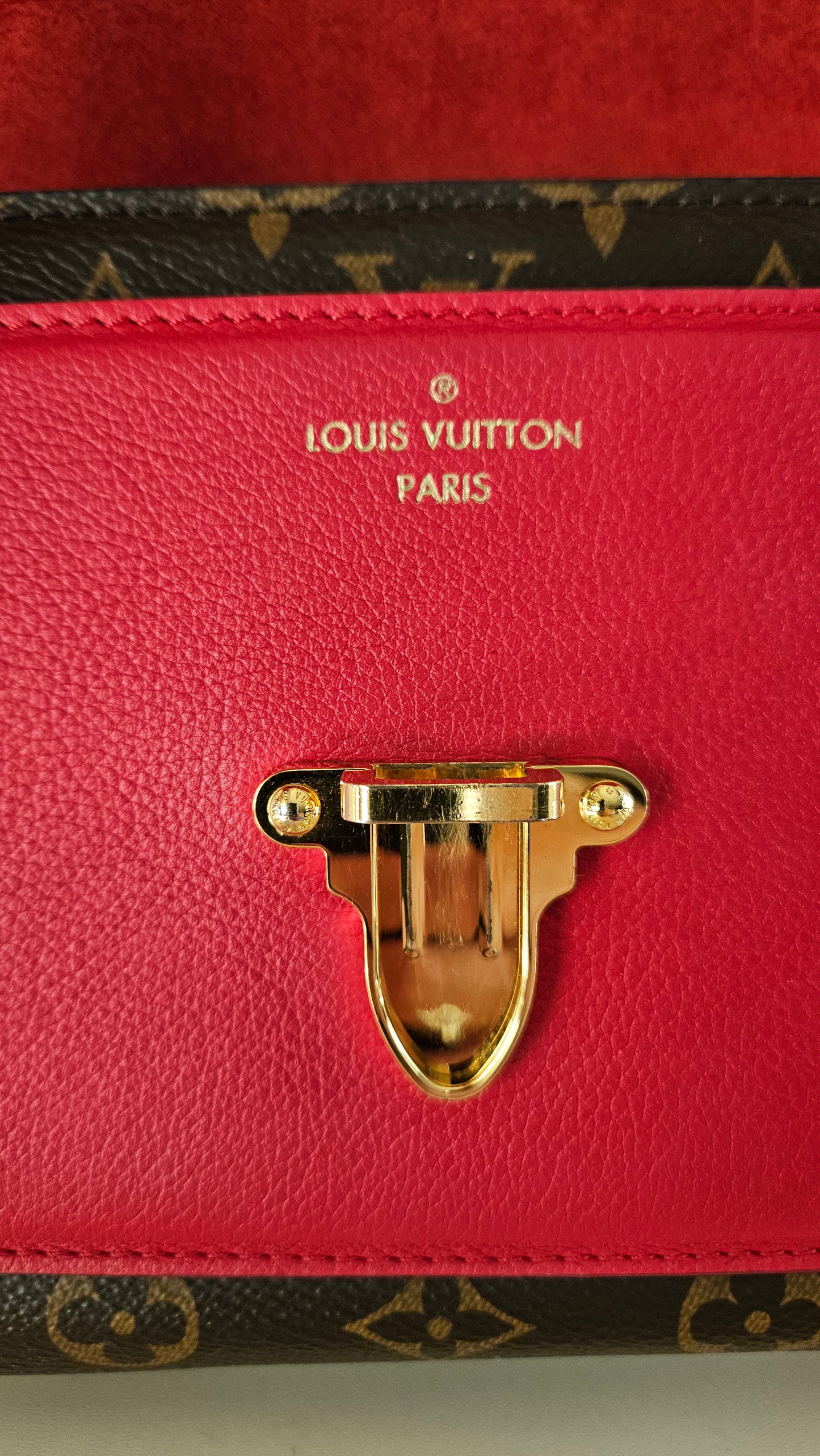 VICTOIRE SHOULDER BAG