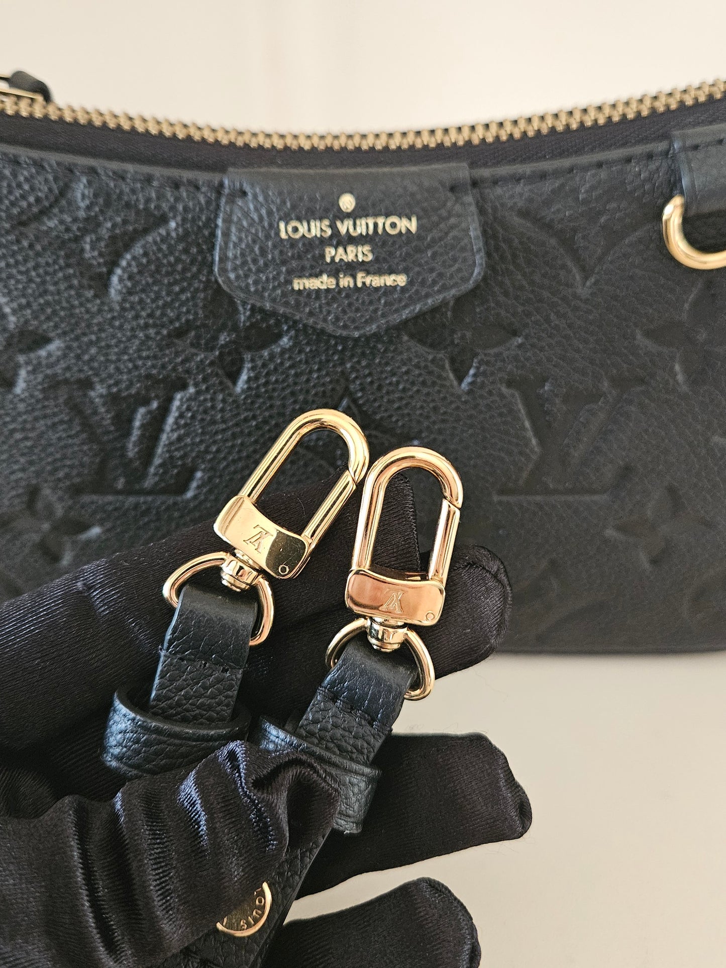 EASY POUCH ON STRAP EMPREINTE MONOGRAM BLACK
