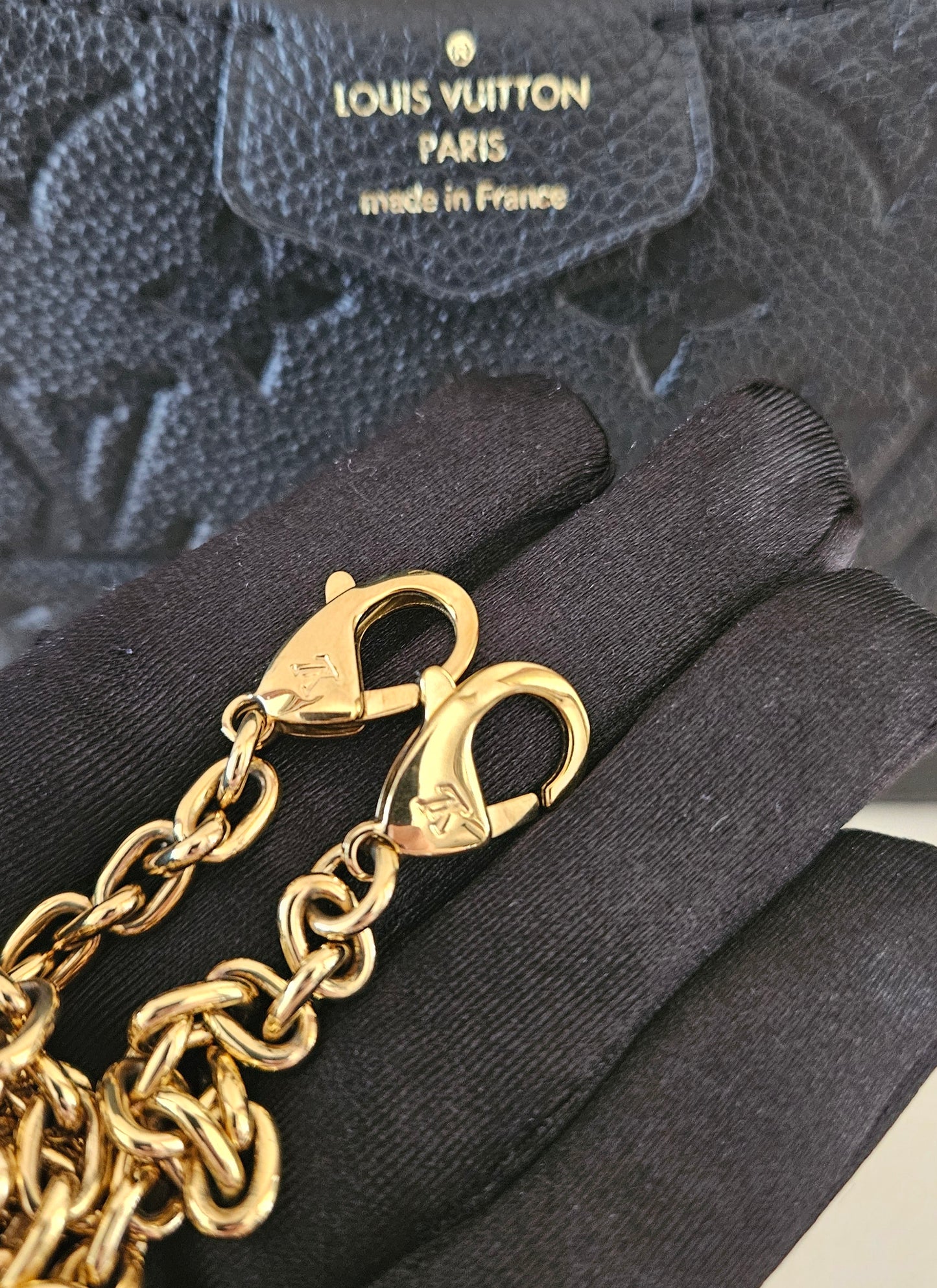 EASY POUCH ON STRAP EMPREINTE MONOGRAM BLACK