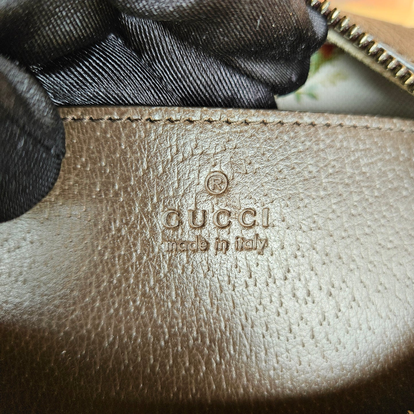 Gucci Neo GG supreme messenger bag multicolor GHW
