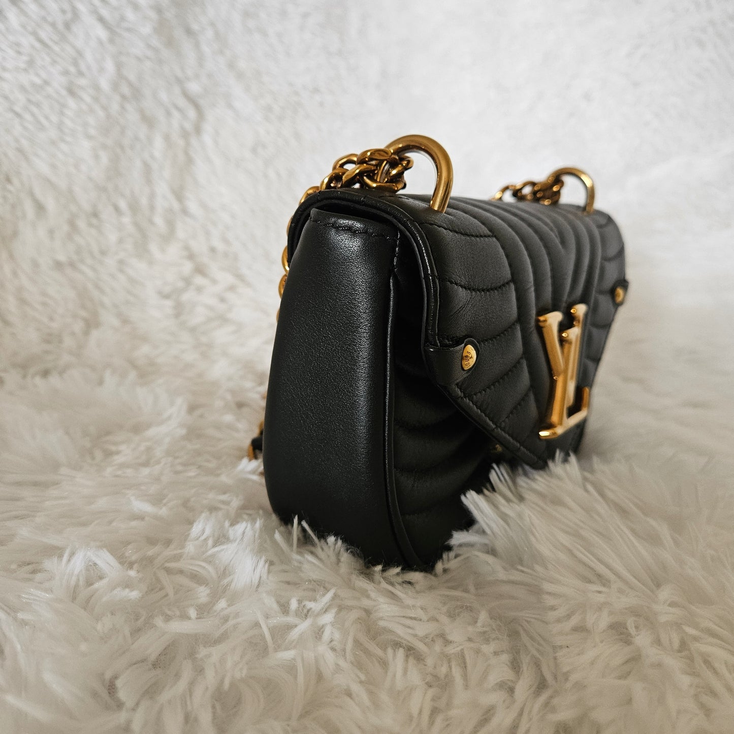 NEW WAVE PM CHIN BAG