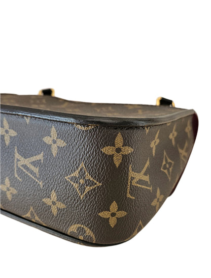 LOUIS VUITTON PASSY CANVAS