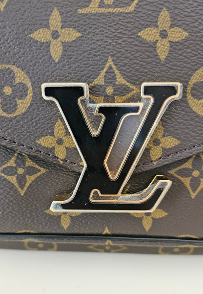 LOUIS VUITTON PASSY CANVAS