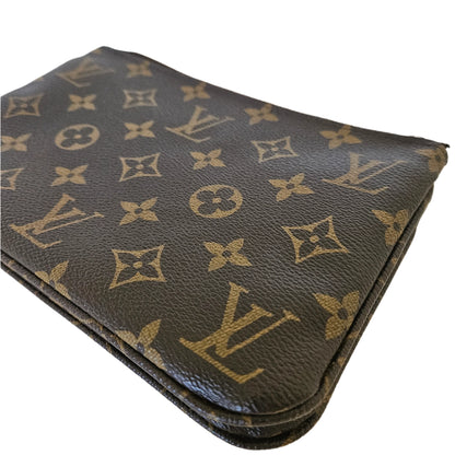 DOUBLE ZIP POCHETTE VIVIENNE LIMITED