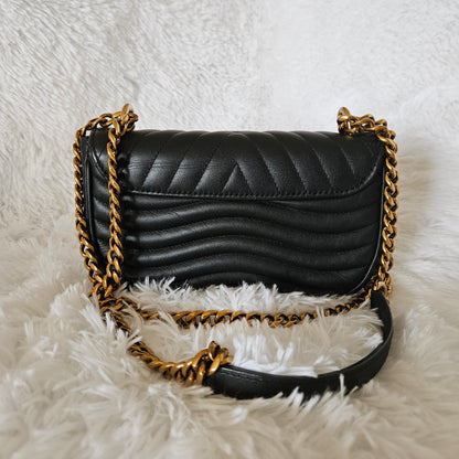 NEW WAVE PM CHIN BAG