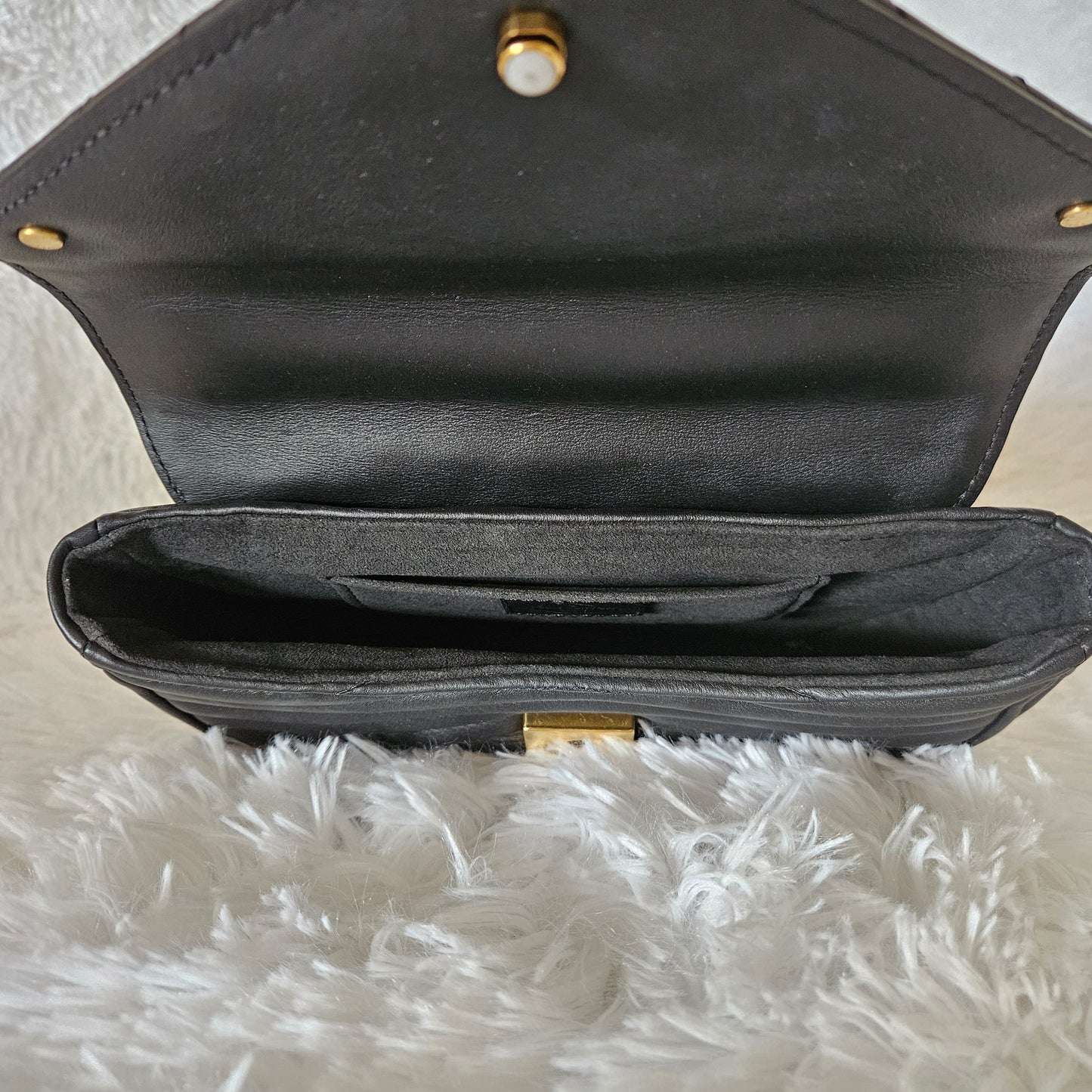 NEW WAVE PM CHIN BAG